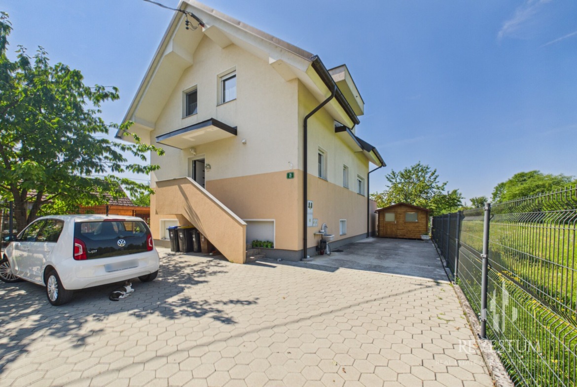 Modern Family Home for Sale in Ljubljana – Šmartno ob Savi