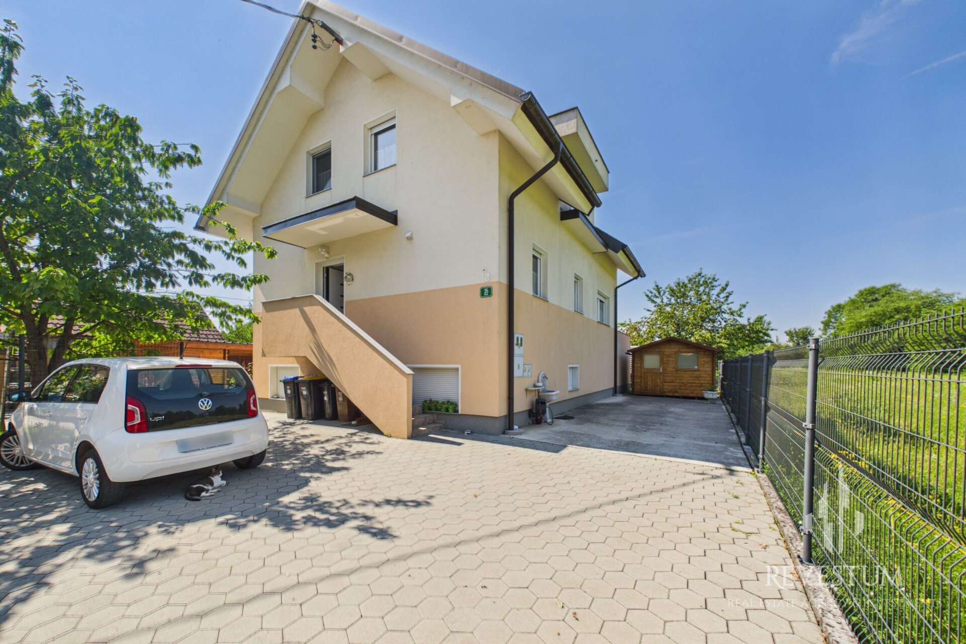 CAM05419G0-PR0067-STILL001 Modern Family Home for Sale in Ljubljana – Šmartno ob Savi