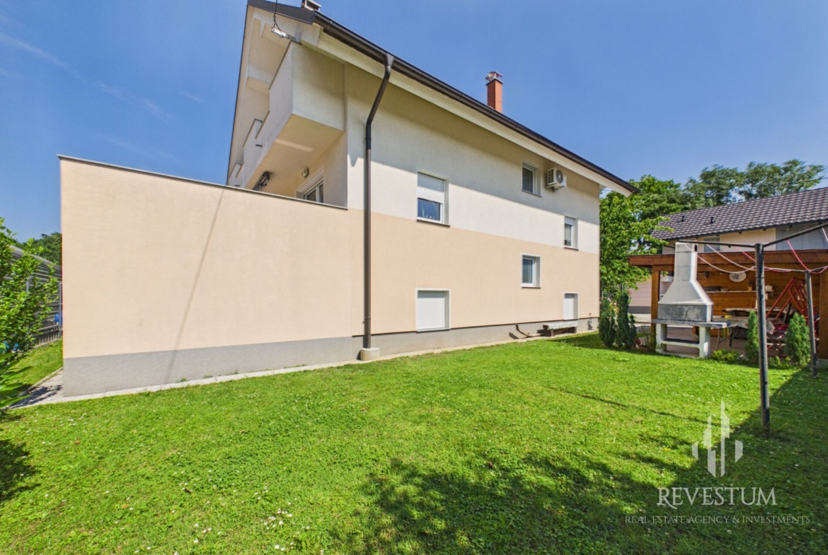 Modern Family Home for Sale in Ljubljana – Šmartno ob Savi