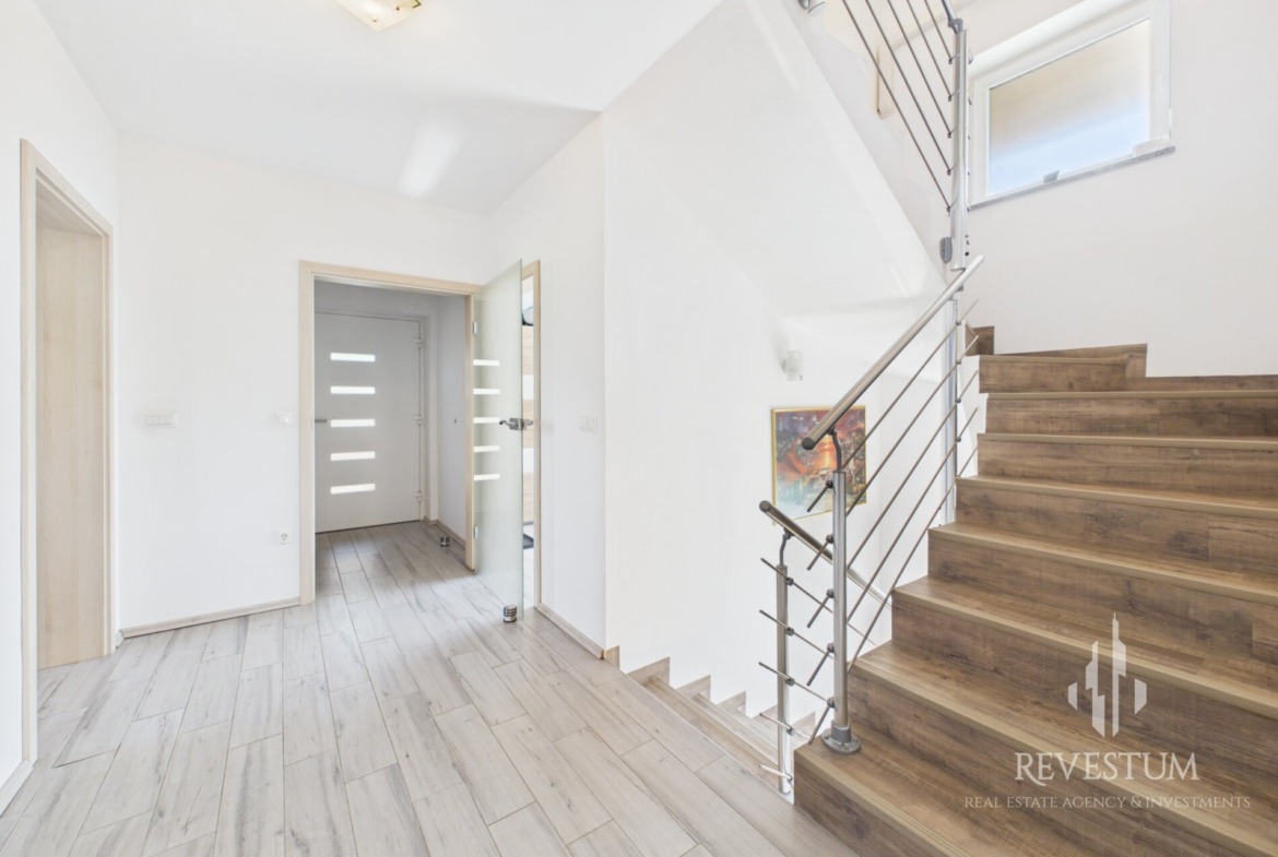 Modern Family Home for Sale in Ljubljana – Šmartno ob Savi