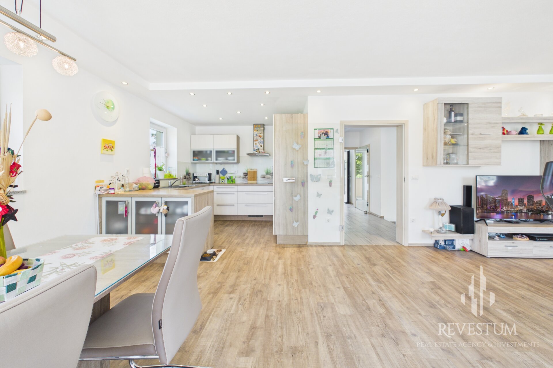 CAM05419G0-PR0067-STILL011 Modern Family Home for Sale in Ljubljana – Šmartno ob Savi
